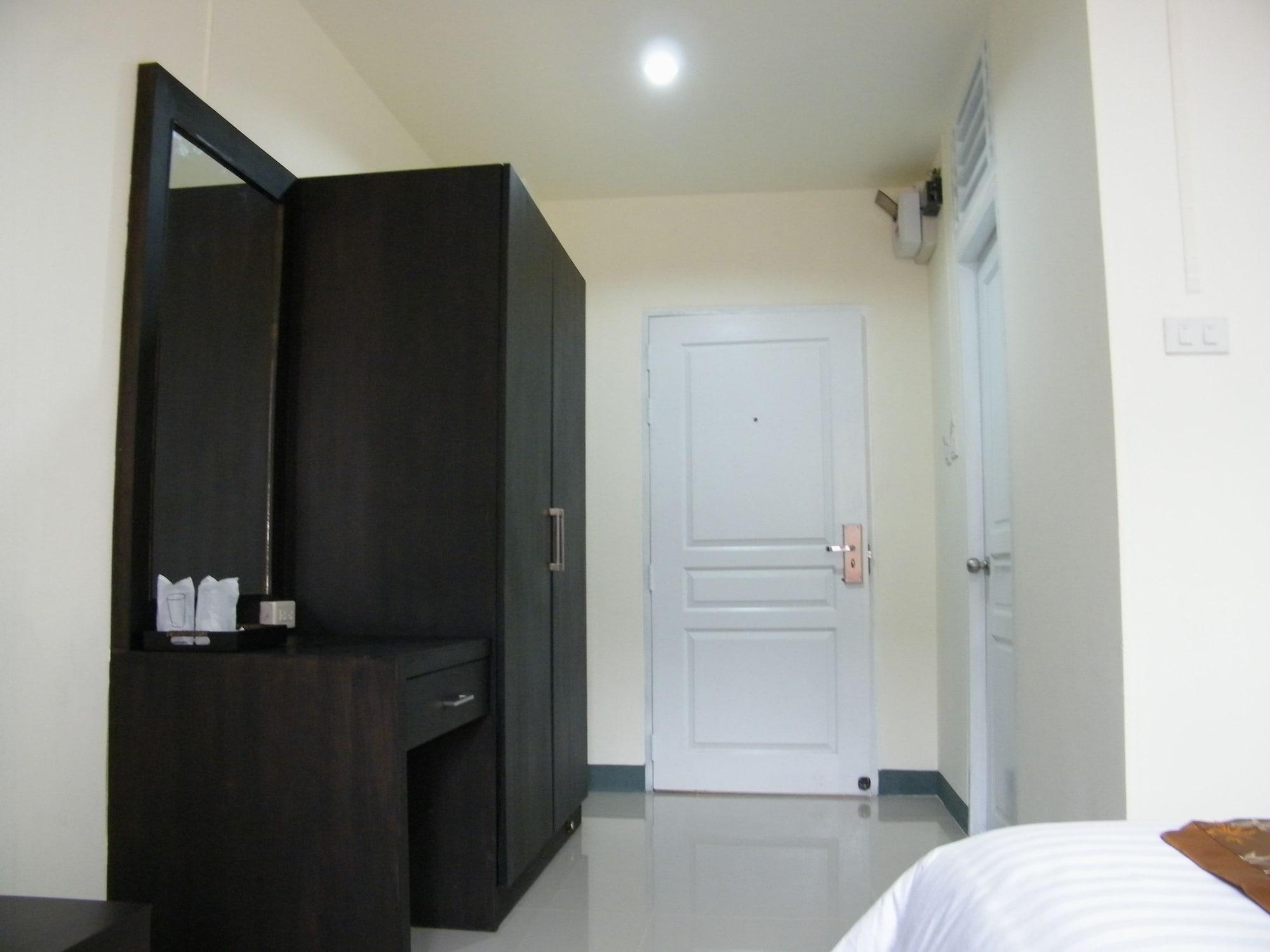 Hotel Fundee 1 Mansion à Ubon Ratchathani Extérieur photo
