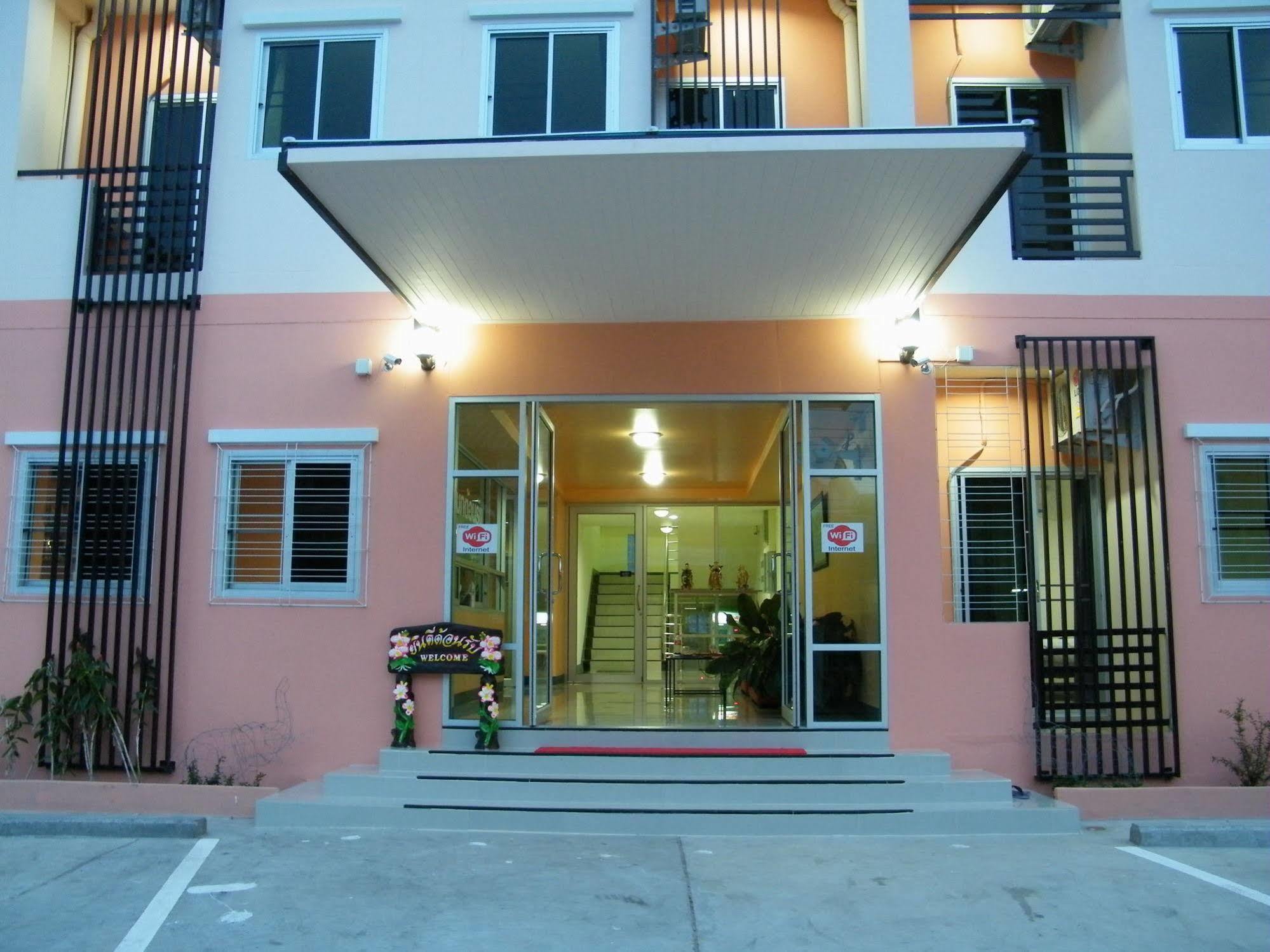 Hotel Fundee 1 Mansion à Ubon Ratchathani Extérieur photo