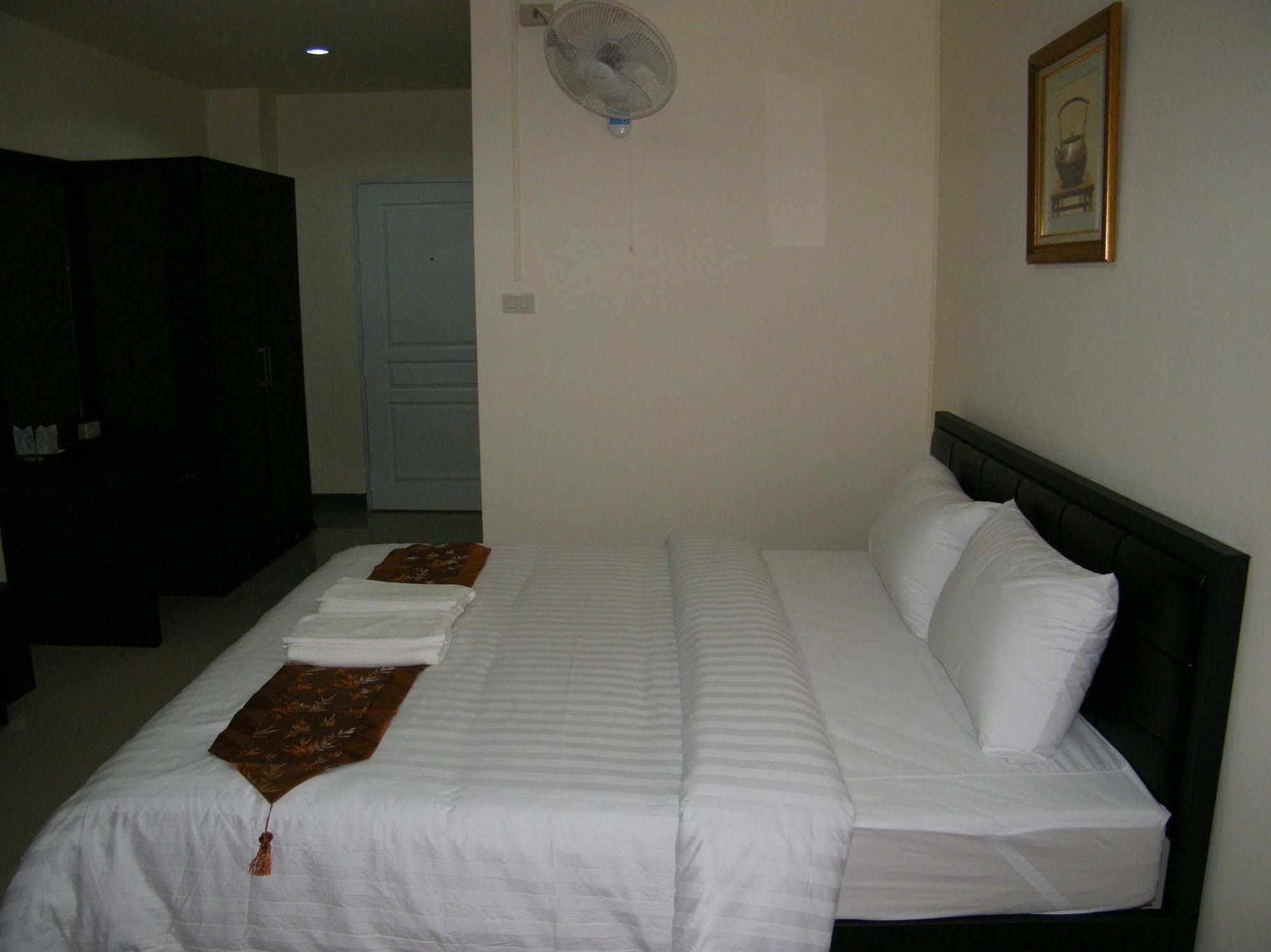 Hotel Fundee 1 Mansion à Ubon Ratchathani Extérieur photo
