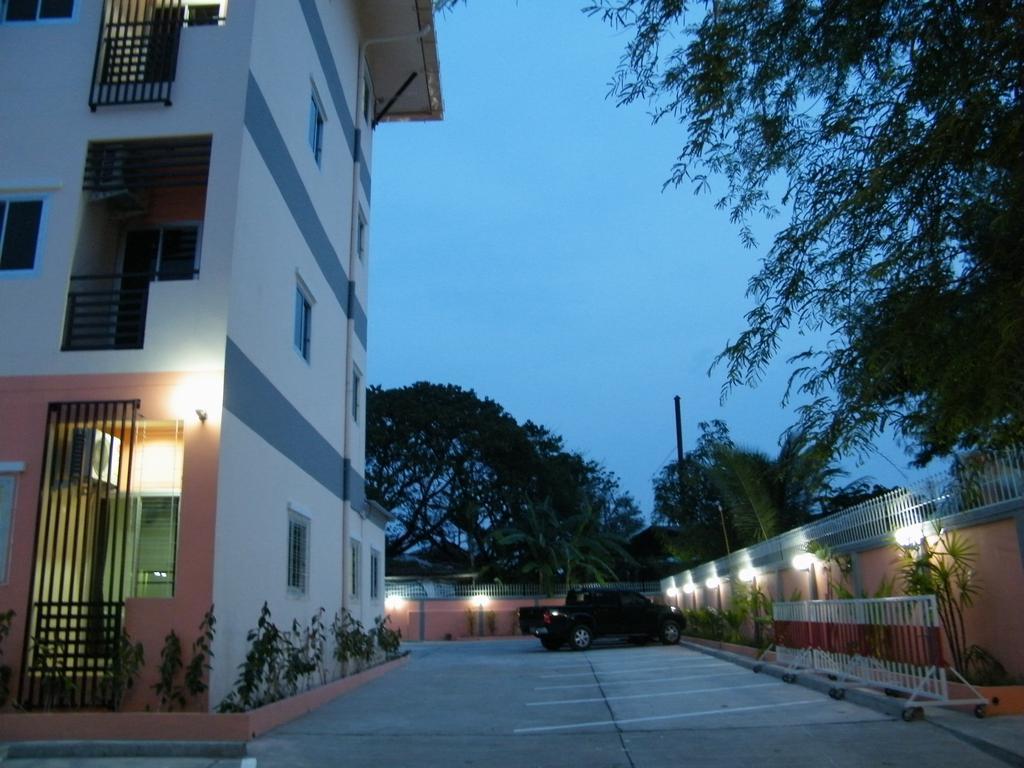 Hotel Fundee 1 Mansion à Ubon Ratchathani Extérieur photo