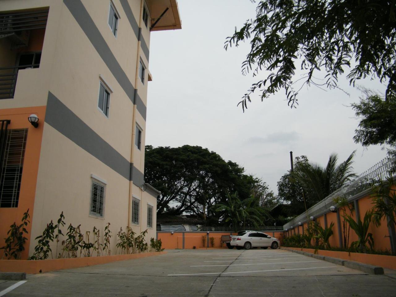 Hotel Fundee 1 Mansion à Ubon Ratchathani Extérieur photo